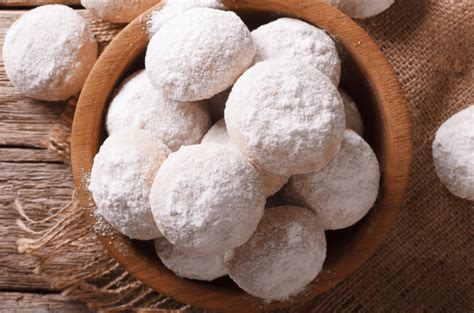 10 Powdered Sugar Recipes to Try - Insanely Good