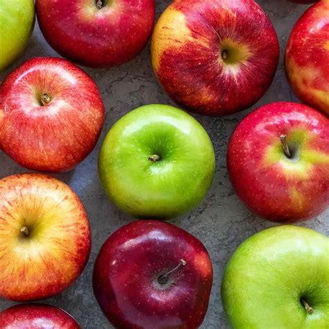 25 Types of Apples - Jessica Gavin
