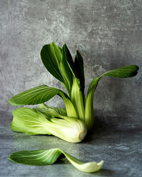 Two ways to use natural light for food photography