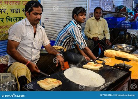 Indian Street Food Vendors Editorial Photo - Image: 70700826