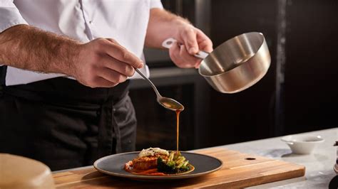 How to elevate simple recipes with stunning plating for visual feeds?