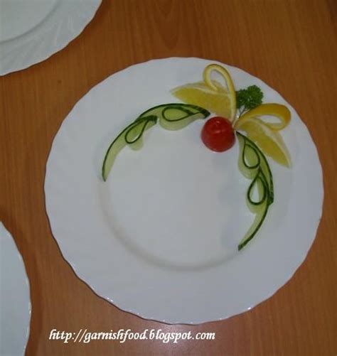 GarnishFoodBlog - Fruit Carving Arrangements and Food Garnishes: Plate ...