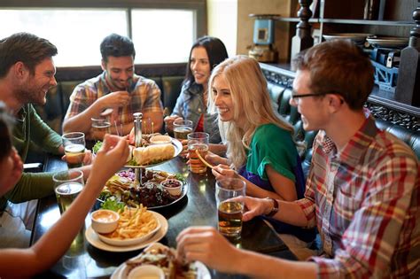 Eating with Locals: The Ultimate Guide to Social Dining