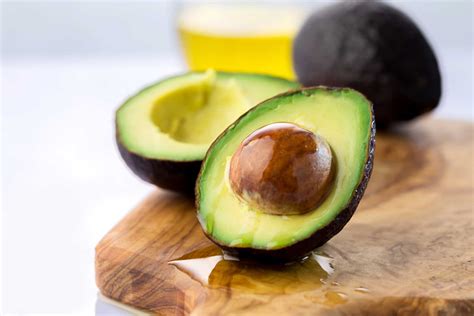 Avocado for Hair and Face: Beauty Uses for Avocado | Reader’s Digest