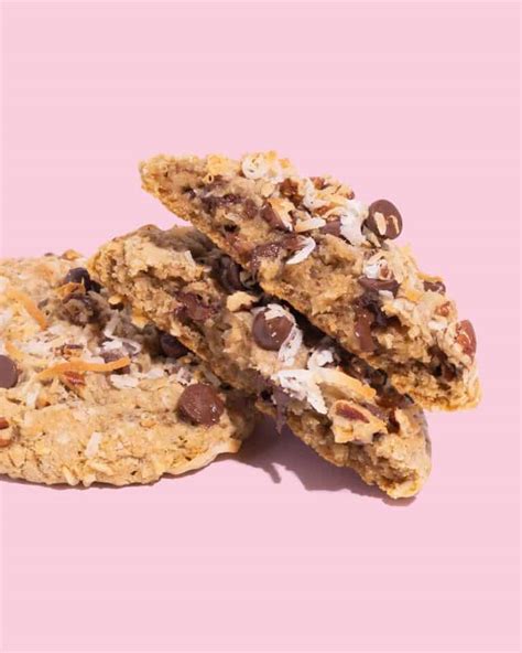 Crumbl Cookies Franchise Cost/Review From The Franchise King®