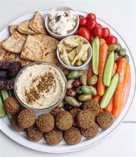 How to Make an Epic Healthy Platter + 6 Board Ideas