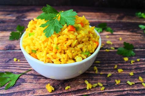 Simple Coconut Saffron Rice - Kitrusy