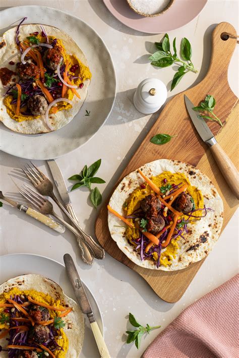 How to adapt recipes for stunning visuals using seasonal ingredients?