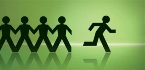 11 Signs Someone Is Avoiding You