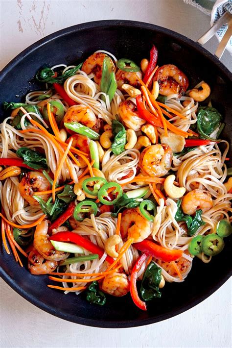 How to transform sad leftovers into vibrant, delicious new meals visually?