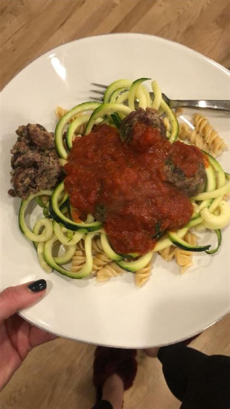 Best hacks for vibrant, healthy, and quick weekday meals that impress visually?