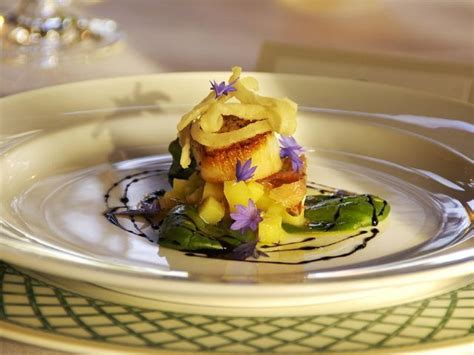 What plating tricks make my recipes look magazine-worthy like your visuals?