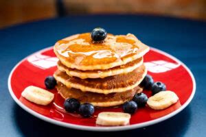 Secrets to styling homemade dishes for mouthwatering, share-worthy photos?