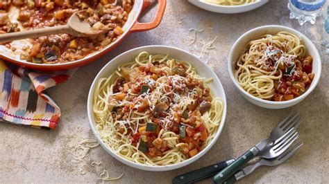 Budget veggie bolognese recipe - BBC Food