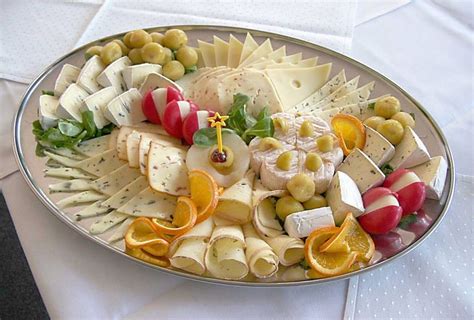 Food Presentation Tips and Guides - How to Plate and Garnish Food for ...