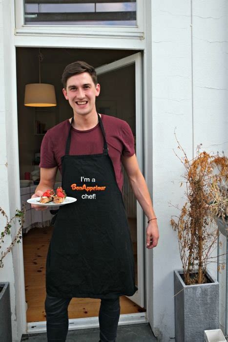 3 ways to enjoy local cooking during a home dining experience with locals