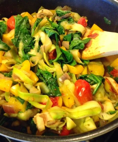 Zucchini “Noodles” with Vegetables | ONE HOT VEGGIE